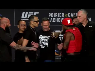 Тони фергюсон vs бобби грин битва взглядов с прессконференции перед ufc 291