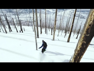 Фрирайд серфинг в диком лесу сноуборд snowboard