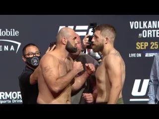 Шамиль абдурахимов vs крис дакас битва взглядов перед ufc 266