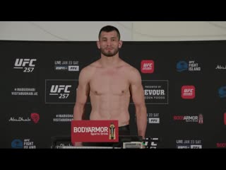 Махмуд мурадов прошел процедуру взвешивания перед ufc 257