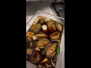 Тазик маринованных морских ушей