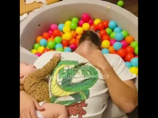 Уморились бедняжки