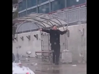 Весельчак