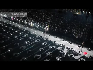 Сен лоран выделяет весну 2020 paris fashion channel