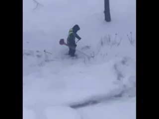 Ничего необычного просто питерские коммунальщики настолько суровы