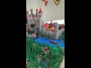 Средневековый замок и деревня из lego