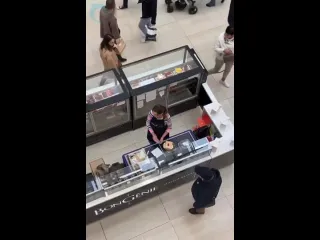 Проголодалась бедолага