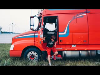 Менеджер антон что в кабине volvo vnl 660 обзор владельца мой старый грузовик тебя удивит