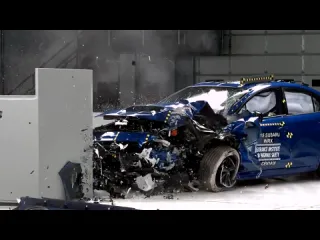 2015 subaru wrx small overlap iihs crash test