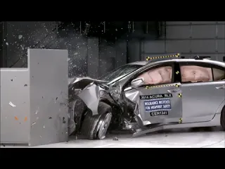 2014 acura rlx small overlap iihs crash test