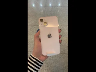 Розовый iphone 13